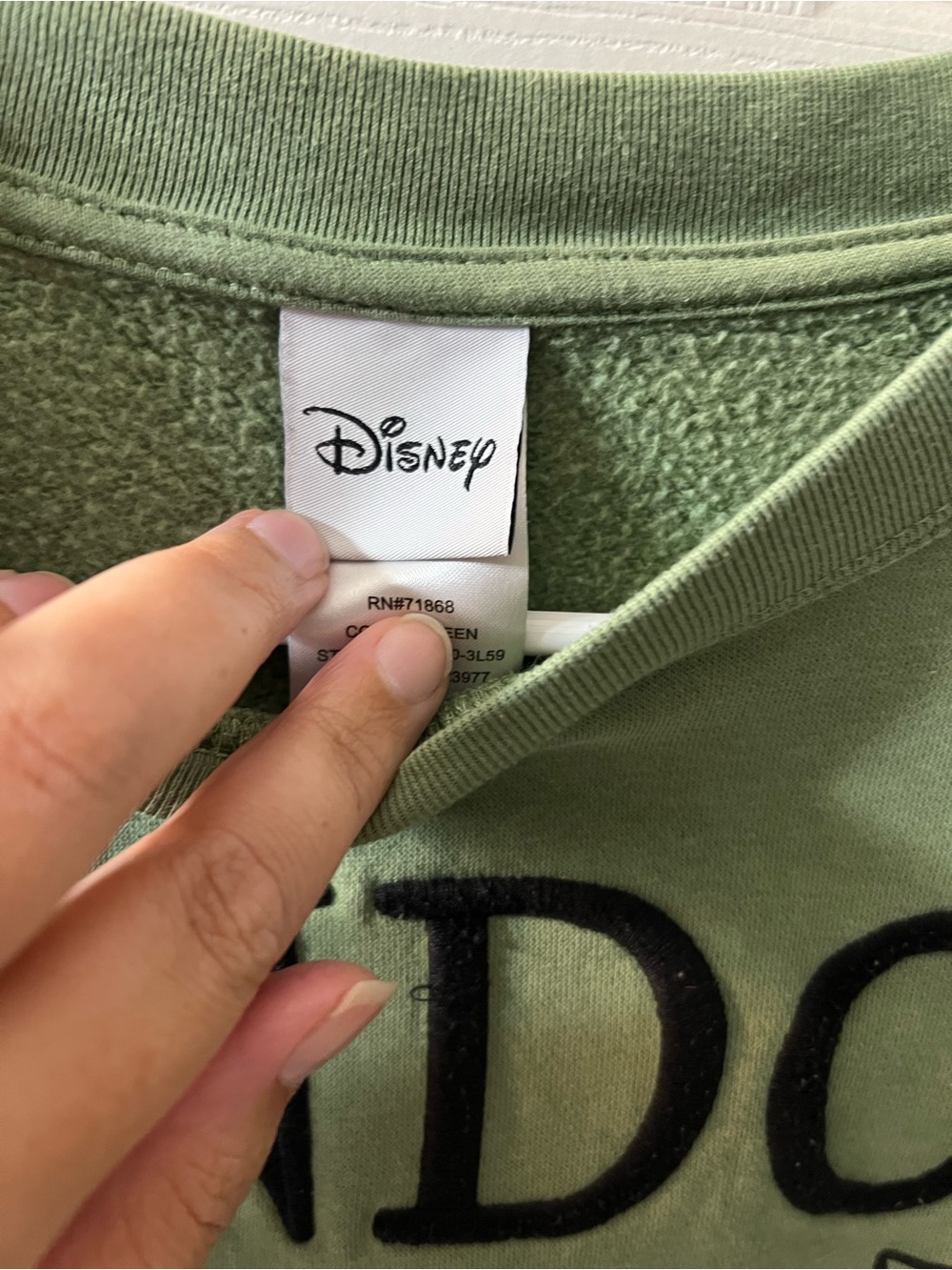 Disney Women’s Med 101 Dalmatians London England Graphic Sweatshirt - Picture 4 of 6